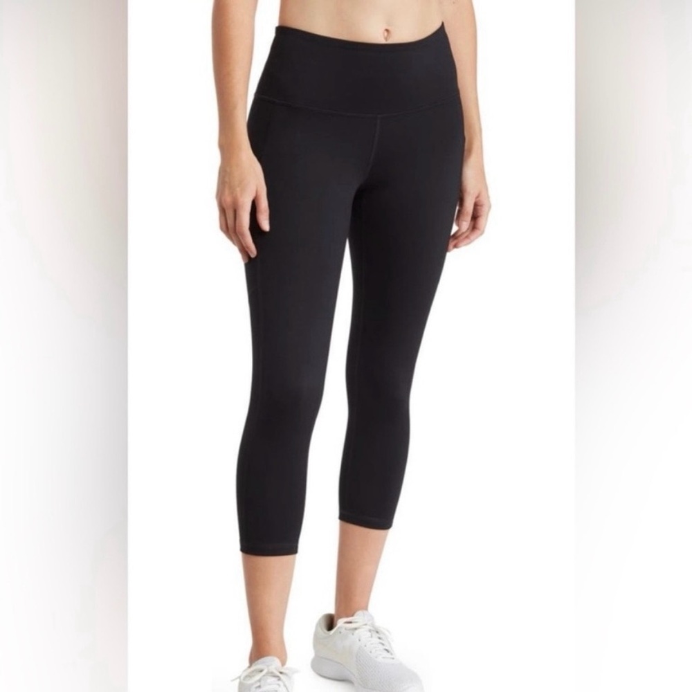 Z By Zella Black Cropped Mid Rise Athletic Leggings Size M
